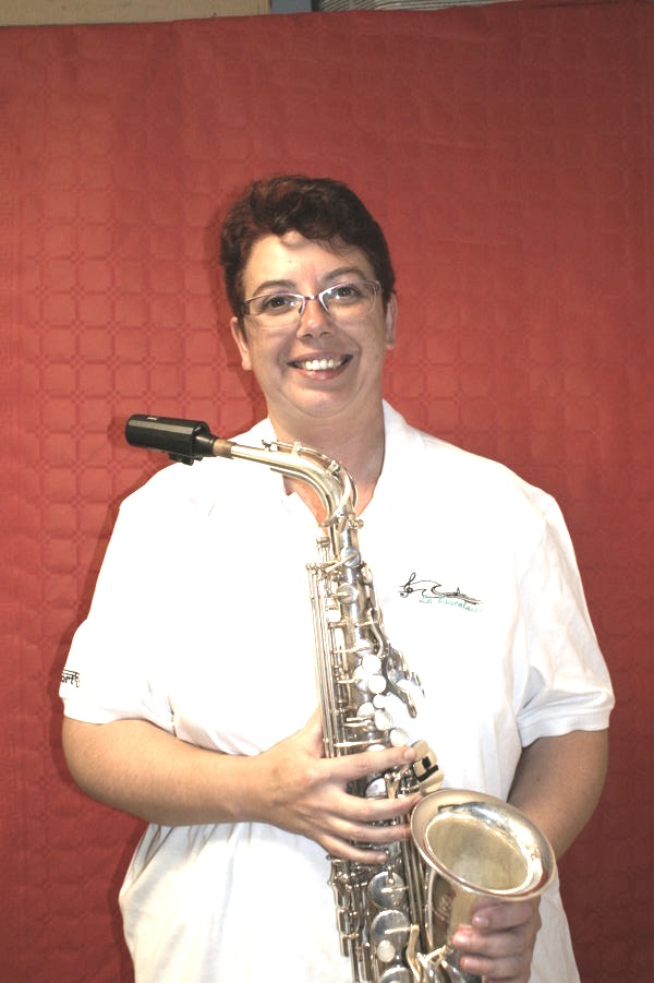 carine secretaire adjte saxo alto musicienne fanfare la-boucalaise harmonie musique
